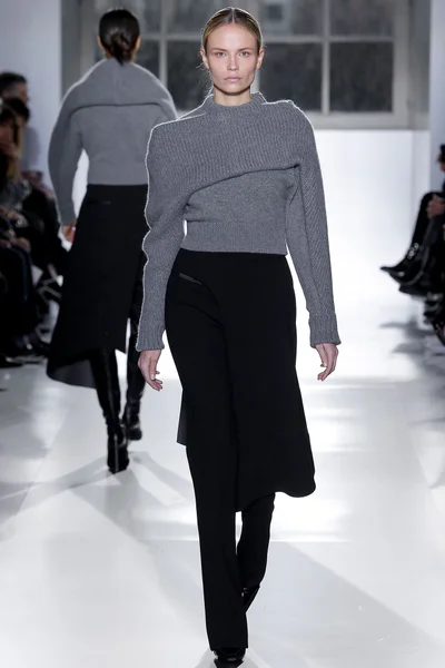 Look 24